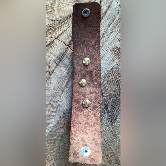 Leather cuff, St Michael,up to 7” wrist - Picture 8 of 9